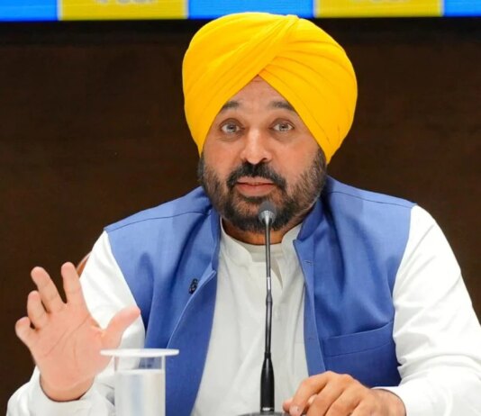 ਪੰਜਾਬ ‘ਚ ਪੱਕਾ DGP ਲਾਉਣ ਦੀ ਤਿਆਰੀ: ਸਰਕਾਰ ਨੇ UPSC ਨੂੰ ਭੇਜੇ ਇਨ੍ਹਾਂ 14 ਅਫਸਰਾਂ ਦੇ ਨਾਮ | Preparations to appoint permanent DGP in Punjab: Government sends names of these 14 officers to UPSC | ਪੰਜਾਬ ਖ਼ਬਰਾਂ ਪੰਜਾਬ 'ਚ ਪੱਕਾ DGP ਲਾਉਣ ਦੀ ਤਿਆਰੀ: ਸਰਕਾਰ ਨੇ UPSC ਨੂੰ ਭੇਜੇ ਇਨ੍ਹਾਂ 14 ਅਫਸਰਾਂ ਦੇ ਨਾਮ | Preparations to appoint permanent DGP in Punjab: Government sends names of these 14 officers to UPSC | ਪੰਜਾਬ ਖ਼ਬਰਾਂ