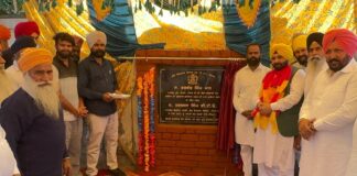 ਅੱਜ ਕੈਬਨਿਟ ਮੰਤਰੀ ਸਰਦਾਰ ਹਰਭਜਨ ਸਿੰਘ ਜੀ ਈ.ਟੀ.ਓ ਜੀ ਵੱਲੋਂ ਪਿੰਡ ਠੱਠੀਆਂ, ਫਤਿਹਪੁਰ ਰਾਜਪੂਤਾਂ, ਨਾਜੋਵਾਲੀ, ਛੀਨਾਂ ਪੱਤੀ ਅਤੇ ਖਾਨਕੋਟ (ਹਲਕਾ ਜੰਡਿਆਲਾ ਗੁਰੂ) ਵਿਖੇ ਸੜਕਾਂ ਦੇ ਸਪੈਸ਼ਲ ਰਿਪੇਅਰ ਦੇ ਕੰਮ ਦਾ ਕੀਤਾ ਉਦਘਾਟਨ ਅੱਜ ਕੈਬਨਿਟ ਮੰਤਰੀ ਸਰਦਾਰ ਹਰਭਜਨ ਸਿੰਘ ਜੀ ਈ.ਟੀ.ਓ ਜੀ ਵੱਲੋਂ ਪਿੰਡ ਠੱਠੀਆਂ, ਫਤਿਹਪੁਰ ਰਾਜਪੂਤਾਂ, ਨਾਜੋਵਾਲੀ, ਛੀਨਾਂ ਪੱਤੀ ਅਤੇ ਖਾਨਕੋਟ (ਹਲਕਾ ਜੰਡਿਆਲਾ ਗੁਰੂ) ਵਿਖੇ ਸੜਕਾਂ ਦੇ ਸਪੈਸ਼ਲ ਰਿਪੇਅਰ ਦੇ ਕੰਮ ਦਾ ਕੀਤਾ ਉਦਘਾਟਨ