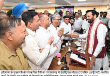 ਮੁੱਖ ਮੰਤਰੀ ਨਾਇਬ ਸਿੰਘ ਸੈਣੀ ਨਾਲ ਮਿਲੇ ਕਿਸਾਨ, ਆਈਐਮਟੀ ਲਈ ਕਿਸਾਨਾਂ ਨੇ ਸਰਕਾਰ ਵੱਲੋਂ ਤੈਅ ਦਰਾਂ ‘ਤੇ ਜਮੀਨ ਦੇਣ ‘ਤੇ ਜਤਾਈ ਸਹਿਮਤੀ ਮੁੱਖ ਮੰਤਰੀ ਨਾਇਬ ਸਿੰਘ ਸੈਣੀ ਨਾਲ ਮਿਲੇ ਕਿਸਾਨ, ਆਈਐਮਟੀ ਲਈ ਕਿਸਾਨਾਂ ਨੇ ਸਰਕਾਰ ਵੱਲੋਂ ਤੈਅ ਦਰਾਂ 'ਤੇ ਜਮੀਨ ਦੇਣ 'ਤੇ ਜਤਾਈ ਸਹਿਮਤੀ