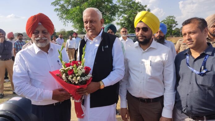 Goyal-5.jpg ਕੈਬਨਿਟ ਮੰਤਰੀ ਬਰਿੰਦਰ ਕੁਮਾਰ ਗੋਇਲ ਨੇ ਪੀ.ਏ.ਯੂ ਲੁਧਿਆਣਾ ਵਿਖੇ ਉੱਤਰੀ ਭਾਰਤ ਦੇ ਪਹਿਲੇ ਕੇਂਦਰੀ ਧਰੁਵੀ ਸਿੰਚਾਈ ਪ੍ਰਣਾਲੀ ਦਾ ਕੀਤਾ ਉਦਘਾਟਨ