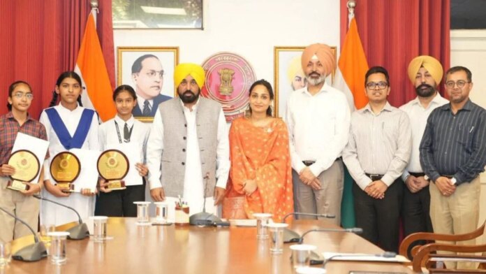 punjab class 8 result girls dominate merit list bhagwant mann announcement school of eminence hs |