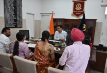 ਡਿਪਟੀ ਕਮਿਸ਼ਨਰ ਵਲੋਂ ਵਰਖਾ ਤੋਂ ਬਚਾਅ ਲਈ ਮੰਡੀਆਂ ਵਿੱਚ ਯੋਗ ਪ੍ਰਬੰਧ ਕਰਨ ਦੀ ਹਦਾਇਤ ਡਿਪਟੀ ਕਮਿਸ਼ਨਰ ਵਲੋਂ ਵਰਖਾ ਤੋਂ ਬਚਾਅ ਲਈ ਮੰਡੀਆਂ ਵਿੱਚ ਯੋਗ ਪ੍ਰਬੰਧ ਕਰਨ ਦੀ ਹਦਾਇਤ