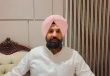 ਰਾਜਾ ਵੜਿੰਗ ਨੇ ‘ਸੇਵਾ ਕੇਂਦਰ’ ਦੇ ਕਰਮਚਾਰੀਆਂ ਨੂੰ ਨੌਕਰੀ ਤੋਂ ਕੱਢਣ ਦੀ ਕੀਤੀ ਨਿੰਦਾ | ਪੰਜਾਬ ਖ਼ਬਰਾਂ ਰਾਜ ਸਭਾ ਤੋਂ ਨਿਕਾਸਿਆਂ ਸਿਰਫ਼ ਸ਼ੁਰੂਆਤ, ਹੋਰ ਵੀ ਦਰਾਰਾਂ ਸਾਹਮਣੇ ਆਉਣਗੀਆਂ : ਰਾਜਾ ਵੜਿੰਗ | ਪੰਜਾਬ ਖ਼ਬਰਾਂ