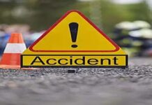 ਪੰਜਾਬ ਵਿਚ ਕਾਰ ਦੀ ਟਰੱਕ ਨਾਲ ਜਬਰਦਸਤ ਟੱਕਰ: ਨਵ-ਵਿਆਹੀ NRI ਨੂੰਹ ਦੀ ਮੌਕੇ ਉਤੇ ਮੌਤ | ਪੰਜਾਬ ਖ਼ਬਰਾਂ ਵਿਸਾਖੀ ਤੋਂ ਪਰਤ ਰਹੀ ਸ਼ਰਧਾਲੂਆਂ ਨਾਲ ਭਰੀ ਬੱਸ ਪਲਟੀ, ਦਰਦਨਾਕ ਹਾਦਸੇ 'ਚ 6 ਦੀ ਮੌਤ' | ਪੰਜਾਬ ਖ਼ਬਰਾਂ