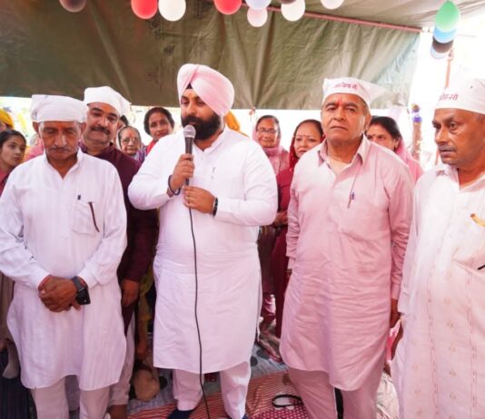 ਕੈਬਨਿਟ ਮੰਤਰੀ ਹਰਜੋਤ ਬੈਂਸ ਵੱਲੋਂ ਹਨੂੰਮਾਨ ਜੈਯੰਤੀ ਮੌਕੇ ਧਾਰਮਿਕ ਸਮਾਗਮ ਵਿੱਚ ਸ਼ਿਰਕਤ ਕੈਬਨਿਟ ਮੰਤਰੀ ਹਰਜੋਤ ਬੈਂਸ ਵੱਲੋਂ ਹਨੂੰਮਾਨ ਜੈਯੰਤੀ ਮੌਕੇ ਧਾਰਮਿਕ ਸਮਾਗਮ ਵਿੱਚ ਸ਼ਿਰਕਤ