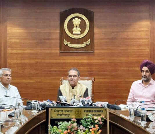 ਪੰਜਾਬ ਸਰਕਾਰ ਨੇ ਰਿਕਾਰਡ ਮਾਲੀਏ, 1,300 ਕਰੋੜ ਰੁਪਏ ਦੇ ਸੜਕੀ ਕੰਮਾਂ ਅਤੇ ਵਿਆਪਕ ਨਾਗਰਿਕ ਸੁਧਾਰਾਂ ਨਾਲ ਸ਼ਹਿਰੀ ਬੁਨਿਆਦੀ ਢਾਂਚੇ ਦੇ ਵਿਕਾਸ ਵਿੱਚ ਲਿਆਂਦੀ ਤੇਜ਼ੀ ਪੰਜਾਬ ਸਰਕਾਰ ਨੇ ਰਿਕਾਰਡ ਮਾਲੀਏ, 1,300 ਕਰੋੜ ਰੁਪਏ ਦੇ ਸੜਕੀ ਕੰਮਾਂ ਅਤੇ ਵਿਆਪਕ ਨਾਗਰਿਕ ਸੁਧਾਰਾਂ ਨਾਲ ਸ਼ਹਿਰੀ ਬੁਨਿਆਦੀ ਢਾਂਚੇ ਦੇ ਵਿਕਾਸ ਵਿੱਚ ਲਿਆਂਦੀ ਤੇਜ਼ੀ