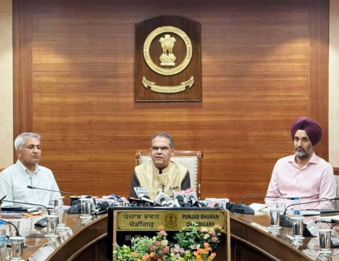 ਪੰਜਾਬ ਸਰਕਾਰ ਨੇ ਰਿਕਾਰਡ ਮਾਲੀਏ, 1,300 ਕਰੋੜ ਰੁਪਏ ਦੇ ਸੜਕੀ ਕੰਮਾਂ ਅਤੇ ਵਿਆਪਕ ਨਾਗਰਿਕ ਸੁਧਾਰਾਂ ਨਾਲ ਸ਼ਹਿਰੀ ਬੁਨਿਆਦੀ ਢਾਂਚੇ ਦੇ ਵਿਕਾਸ ਵਿੱਚ ਲਿਆਂਦੀ ਤੇਜ਼ੀ