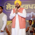 ਪੰਜਾਬ ਦੇ ਲੋਕ ਕਾਂਗਰਸ, ਭਾਜਪਾ ਅਤੇ ਅਕਾਲੀਆਂ ਵੱਲੋਂ ਕੀਤੇ ਗਏ ਵਿਸ਼ਵਾਸਘਾਤ ਕਾਰਨ 2027 ਵਿੱਚ ਇਨ੍ਹਾਂ ਦਾ ਮੁਕੰਮਲ ਸਫਾਇਆ ਕਰ ਦੇਣਗੇ: ਮੁੱਖ ਮੰਤਰੀ ਭਗਵੰਤ ਸਿੰਘ ਮਾਨ ਪੰਜਾਬ ਦੇ ਲੋਕ ਕਾਂਗਰਸ, ਭਾਜਪਾ ਅਤੇ ਅਕਾਲੀਆਂ ਵੱਲੋਂ ਕੀਤੇ ਗਏ ਵਿਸ਼ਵਾਸਘਾਤ ਕਾਰਨ 2027 ਵਿੱਚ ਇਨ੍ਹਾਂ ਦਾ ਮੁਕੰਮਲ ਸਫਾਇਆ ਕਰ ਦੇਣਗੇ: ਮੁੱਖ ਮੰਤਰੀ ਭਗਵੰਤ ਸਿੰਘ ਮਾਨ