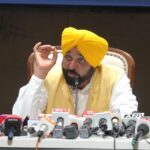 “ਖੇਤਾਂ ਤੋਂ ਪਲੇਟ ਤੱਕ” – ਪੰਜਾਬ ਦੀ ਖੇਤੀਬਾੜੀ ਨੂੰ ਮਜ਼ਬੂਤ ਕਰਨ ਲਈ ਇੱਕ ਨਿਵੇਕਲੀ ਪਹਿਲਕਦਮੀ ਰਾਘਵ ਚੱਢਾ ਦੱਸਣ, ਜਨਹਿਤ ਦੇ ਮੁੱਦਿਆਂ 'ਤੇ ਮੋਦੀ ਸਰਕਾਰ ਵਿਰੁੱਧ ਬੋਲਣ ਤੋਂ ਕਿਉਂ ਡਰ ਰਹੇ ਹਨ? - 'ਆਪ'