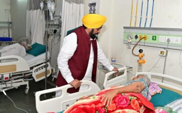 ਮੁੱਖ ਮੰਤਰੀ ਭਗਵੰਤ ਸਿੰਘ ਮਾਨ ਵੱਲੋਂ ਬਠਿੰਡਾ ਦੇ ਐਡਵਾਂਸਡ ਕੈਂਸਰ ਇੰਸਟੀਚਿਊਟ ਦਾ ਅਚਨਚੇਤ ਦੌਰਾ, ਸਹੂਲਤਾਂ ਅਤੇ ਮਰੀਜ਼ਾਂ ਦੀ ਦੇਖਭਾਲ ਦਾ ਜਾਇਜ਼ਾ ਲਿਆ ਮੁੱਖ ਮੰਤਰੀ ਭਗਵੰਤ ਸਿੰਘ ਮਾਨ ਵੱਲੋਂ ਬਠਿੰਡਾ ਦੇ ਐਡਵਾਂਸਡ ਕੈਂਸਰ ਇੰਸਟੀਚਿਊਟ ਦਾ ਅਚਨਚੇਤ ਦੌਰਾ, ਸਹੂਲਤਾਂ ਅਤੇ ਮਰੀਜ਼ਾਂ ਦੀ ਦੇਖਭਾਲ ਦਾ ਜਾਇਜ਼ਾ ਲਿਆ