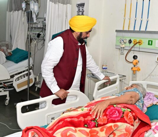 ਮੁੱਖ ਮੰਤਰੀ ਭਗਵੰਤ ਸਿੰਘ ਮਾਨ ਵੱਲੋਂ ਬਠਿੰਡਾ ਦੇ ਐਡਵਾਂਸਡ ਕੈਂਸਰ ਇੰਸਟੀਚਿਊਟ ਦਾ ਅਚਨਚੇਤ ਦੌਰਾ, ਸਹੂਲਤਾਂ ਅਤੇ ਮਰੀਜ਼ਾਂ ਦੀ ਦੇਖਭਾਲ ਦਾ ਜਾਇਜ਼ਾ ਲਿਆ ਮੁੱਖ ਮੰਤਰੀ ਭਗਵੰਤ ਸਿੰਘ ਮਾਨ ਵੱਲੋਂ ਬਠਿੰਡਾ ਦੇ ਐਡਵਾਂਸਡ ਕੈਂਸਰ ਇੰਸਟੀਚਿਊਟ ਦਾ ਅਚਨਚੇਤ ਦੌਰਾ, ਸਹੂਲਤਾਂ ਅਤੇ ਮਰੀਜ਼ਾਂ ਦੀ ਦੇਖਭਾਲ ਦਾ ਜਾਇਜ਼ਾ ਲਿਆ