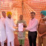 ਮੇਰਾ ਘਰ ਮੇਰੇ ਨਾਮ: ਵਿਧਾਇਕ ਲਾਭ ਸਿੰਘ ਉੱਗੋਕੇ ਨੇ ਲਾਲ ਲਕੀਰ ਅੰਦਰਲੇ ਘਰਾਂ ਦੀਆਂ ਰਜਿਸਟਰੀਆਂ ਸੌਂਪੀਆਂ ਮੇਰਾ ਘਰ ਮੇਰੇ ਨਾਮ: ਵਿਧਾਇਕ ਲਾਭ ਸਿੰਘ ਉੱਗੋਕੇ ਨੇ ਲਾਲ ਲਕੀਰ ਅੰਦਰਲੇ ਘਰਾਂ ਦੀਆਂ ਰਜਿਸਟਰੀਆਂ ਸੌਂਪੀਆਂ