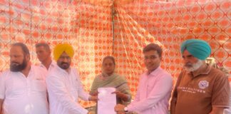 ਮੇਰਾ ਘਰ ਮੇਰੇ ਨਾਮ: ਵਿਧਾਇਕ ਲਾਭ ਸਿੰਘ ਉੱਗੋਕੇ ਨੇ ਲਾਲ ਲਕੀਰ ਅੰਦਰਲੇ ਘਰਾਂ ਦੀਆਂ ਰਜਿਸਟਰੀਆਂ ਸੌਂਪੀਆਂ ਮੇਰਾ ਘਰ ਮੇਰੇ ਨਾਮ: ਵਿਧਾਇਕ ਲਾਭ ਸਿੰਘ ਉੱਗੋਕੇ ਨੇ ਲਾਲ ਲਕੀਰ ਅੰਦਰਲੇ ਘਰਾਂ ਦੀਆਂ ਰਜਿਸਟਰੀਆਂ ਸੌਂਪੀਆਂ