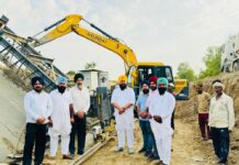 ਚੇਅਰਮੈਨ ਰਣਜੀਤ ਸਿੰਘ ਚੀਮਾ ਨੇ ਹਲਕਾ ਪੱਟੀ ਵਿਖੇ ਨਹਿਰੀ ਨਵੀਨੀਕਰਨ ਪ੍ਰੋਜੈਕਟ ਦਾ ਲਿਆ ਜਾਇਜ਼ਾ ਚੇਅਰਮੈਨ ਰਣਜੀਤ ਸਿੰਘ ਚੀਮਾ ਨੇ ਹਲਕਾ ਪੱਟੀ ਵਿਖੇ ਨਹਿਰੀ ਨਵੀਨੀਕਰਨ ਪ੍ਰੋਜੈਕਟ ਦਾ ਲਿਆ ਜਾਇਜ਼ਾ