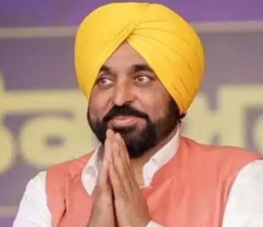 “ਓਵਰਕੋਟ ਜਾਂ ਤੰਗ ਪਜਾਮਾ ਪਹਿਨਣ ਵਾਲੇ” ਕਿਸਾਨਾਂ ਦੀਆਂ ਮੁਸ਼ਕਲਾਂ ਨਹੀਂ ਸਮਝ ਸਕਦੇ : CM ਮਾਨ | ਪੰਜਾਬ ਖ਼ਬਰਾਂ "ਓਵਰਕੋਟ ਜਾਂ ਤੰਗ ਪਜਾਮਾ ਪਹਿਨਣ ਵਾਲੇ" ਕਿਸਾਨਾਂ ਦੀਆਂ ਮੁਸ਼ਕਲਾਂ ਨਹੀਂ ਸਮਝ ਸਕਦੇ : CM ਮਾਨ | ਪੰਜਾਬ ਖ਼ਬਰਾਂ