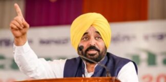 ਕਾਂਗਰਸ, ਭਾਜਪਾ ਅਤੇ ਅਕਾਲੀਆਂ ਨੇ ਆਪਣੇ ਪਰਿਵਾਰਾਂ ਅਤੇ ਰਿਸ਼ਤੇਦਾਰਾਂ ਨੂੰ ਨੌਕਰੀਆਂ ਦਿੱਤੀਆਂ, ਇਸ ਦੇ ਉਲਟ ਅਸੀਂ ਬਿਨਾਂ ਰਿਸ਼ਵਤ ਜਾਂ ਸਿਫ਼ਾਰਸ਼ਾਂ ਦੇ ਆਮ ਲੋਕਾਂ ਨੂੰ ਦਿੱਤੀਆਂ ਨੌਕਰੀਆਂ: ਮੁੱਖ ਮੰਤਰੀ ਭਗਵੰਤ ਸਿੰਘ ਮਾਨ | ਪੰਜਾਬ ਖ਼ਬਰਾਂ ਕਾਂਗਰਸ, ਭਾਜਪਾ ਅਤੇ ਅਕਾਲੀਆਂ ਨੇ ਆਪਣੇ ਪਰਿਵਾਰਾਂ ਅਤੇ ਰਿਸ਼ਤੇਦਾਰਾਂ ਨੂੰ ਨੌਕਰੀਆਂ ਦਿੱਤੀਆਂ, ਇਸ ਦੇ ਉਲਟ ਅਸੀਂ ਬਿਨਾਂ ਰਿਸ਼ਵਤ ਜਾਂ ਸਿਫ਼ਾਰਸ਼ਾਂ ਦੇ ਆਮ ਲੋਕਾਂ ਨੂੰ ਦਿੱਤੀਆਂ ਨੌਕਰੀਆਂ: ਮੁੱਖ ਮੰਤਰੀ ਭਗਵੰਤ ਸਿੰਘ ਮਾਨ | ਪੰਜਾਬ ਖ਼ਬਰਾਂ