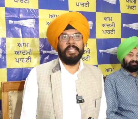 ਸ਼ਹੀਦਾਂ ਦੀ ਧਰਤੀ ਸੰਗਰੂਰ ਨੂੰ ‘ਸਿਉਂਕ’ ਕਹਿਣਾ ਬਾਜਵਾ ਦੀ ਘਟੀਆ ਮਾਨਸਿਕਤਾ ਦੀ ਉਪਜ: ਕੁਲਦੀਪ ਧਾਲੀਵਾਲ ਸ਼ਹੀਦਾਂ ਦੀ ਧਰਤੀ ਸੰਗਰੂਰ ਨੂੰ 'ਸਿਉਂਕ' ਕਹਿਣਾ ਬਾਜਵਾ ਦੀ ਘਟੀਆ ਮਾਨਸਿਕਤਾ ਦੀ ਉਪਜ: ਕੁਲਦੀਪ ਧਾਲੀਵਾਲ