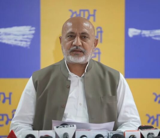 ਬੀਬੀਐਮਬੀ ਦੀਆਂ ਅਸਾਮੀਆਂ ਖੋਲ੍ਹਣ ਦਾ ਕੇਂਦਰ ਦਾ ਕਦਮ ਪੰਜਾਬ ਦੇ ਦਰਿਆਈ ਪਾਣੀਆਂ ‘ਤੇ ਕਬਜ਼ਾ ਕਰਨ ਦੀ ਕੋਸ਼ਿਸ਼ ਹੈ: ਬਲਤੇਜ ਪੰਨੂ ਬੀਬੀਐਮਬੀ ਦੀਆਂ ਅਸਾਮੀਆਂ ਖੋਲ੍ਹਣ ਦਾ ਕੇਂਦਰ ਦਾ ਕਦਮ ਪੰਜਾਬ ਦੇ ਦਰਿਆਈ ਪਾਣੀਆਂ 'ਤੇ ਕਬਜ਼ਾ ਕਰਨ ਦੀ ਕੋਸ਼ਿਸ਼ ਹੈ: ਬਲਤੇਜ ਪੰਨੂ