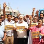 ਆਪ ਆਗੂਆਂ ਅਤੇ ਵਰਕਰਾਂ ਵੱਲੋਂ “ਪੰਜਾਬ ਦੇ ਗੱਦਾਰਾਂ” ਖ਼ਿਲਾਫ਼ ਸੂਬਾ ਵਿਆਪੀ ਪ੍ਰਦਰਸ਼ਨ, ਦਲਬਦਲੂ ਸੰਸਦ ਮੈਂਬਰਾਂ ਦੀ ਰਾਜ ਸਭਾ ਮੈਂਬਰੀ ਰੱਦ ਕਰਨ ਦੀ ਮੰਗ ਆਪ ਆਗੂਆਂ ਅਤੇ ਵਰਕਰਾਂ ਵੱਲੋਂ "ਪੰਜਾਬ ਦੇ ਗੱਦਾਰਾਂ" ਖ਼ਿਲਾਫ਼ ਸੂਬਾ ਵਿਆਪੀ ਪ੍ਰਦਰਸ਼ਨ, ਦਲਬਦਲੂ ਸੰਸਦ ਮੈਂਬਰਾਂ ਦੀ ਰਾਜ ਸਭਾ ਮੈਂਬਰੀ ਰੱਦ ਕਰਨ ਦੀ ਮੰਗ