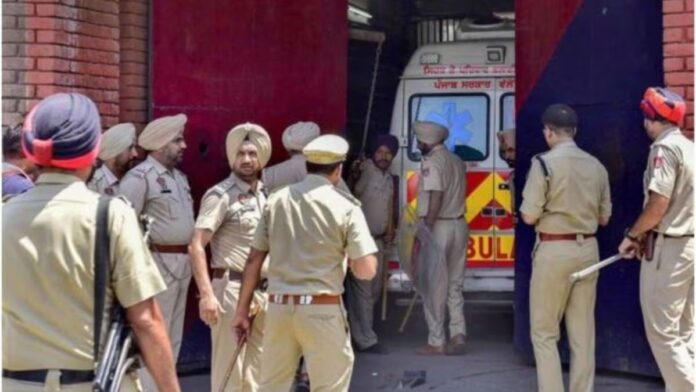 Punjab: ਪ੍ਰਾਈਵੇਟ ਹਸਪਤਾਲ 'ਚ ਕਿਡਨੀ ਟ੍ਰਾਂਸਪਲਾਂਟ ਰੈਕੇਟ ਦਾ ਪਰਦਾਫਾਸ਼, ਡਾ. ਮਨਪ੍ਰੀਤ ਕੌਰ ਫਰਾਰ | ਪੰਜਾਬ ਖ਼ਬਰਾਂ