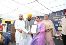 ਮੁੱਖ ਮੰਤਰੀ ਭਗਵੰਤ ਸਿੰਘ ਮਾਨ ਵੱਲੋਂ ਵਿਸ਼ਵ ਪੱਧਰੀ ਸਹੂਲਤਾਂ ਨਾਲ ਲੈਸ 250 ਪੇਂਡੂ ਖੇਡ ਮੈਦਾਨਾਂ ਦਾ ਉਦਘਾਟਨ; ਕਿਹਾ, ਪੰਜਾਬ ਦੇ ਪਿੰਡਾਂ ਤੋਂ ਅੰਤਰਰਾਸ਼ਟਰੀ ਪੱਧਰ ਦੇ ਖਿਡਾਰੀ ਪੈਦਾ ਹੋਣਗੇ ਮੁੱਖ ਮੰਤਰੀ ਭਗਵੰਤ ਸਿੰਘ ਮਾਨ ਵੱਲੋਂ ਵਿਸ਼ਵ ਪੱਧਰੀ ਸਹੂਲਤਾਂ ਨਾਲ ਲੈਸ 250 ਪੇਂਡੂ ਖੇਡ ਮੈਦਾਨਾਂ ਦਾ ਉਦਘਾਟਨ; ਕਿਹਾ, ਪੰਜਾਬ ਦੇ ਪਿੰਡਾਂ ਤੋਂ ਅੰਤਰਰਾਸ਼ਟਰੀ ਪੱਧਰ ਦੇ ਖਿਡਾਰੀ ਪੈਦਾ ਹੋਣਗੇ