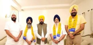 ਅਕਾਲੀ ਦਲ ਨੂੰ ਵੱਡਾ ਝਟਕਾ: ਸਾਬਕਾ ਰਾਜ ਸਭਾ ਮੈਂਬਰ ਸਾਥੀਆਂ ਸਮੇਤ ‘AAP’ ਵਿੱਚ ਸ਼ਾਮਲ | ਪੰਜਾਬ ਖ਼ਬਰਾਂ ਸਾਬਕਾ ਰਾਜ ਸਭਾ ਮੈਂਬਰ ਮਜੀਠਾ ਨੇ ਅਕਾਲੀ ਦਲ ਨੂੰ ਕਿਹਾ ਅਲਵਿਦਾ, 'AAP' ਦਾ ਫੜਿਆ ਝਾੜੂ | ਪੰਜਾਬ ਖ਼ਬਰਾਂ