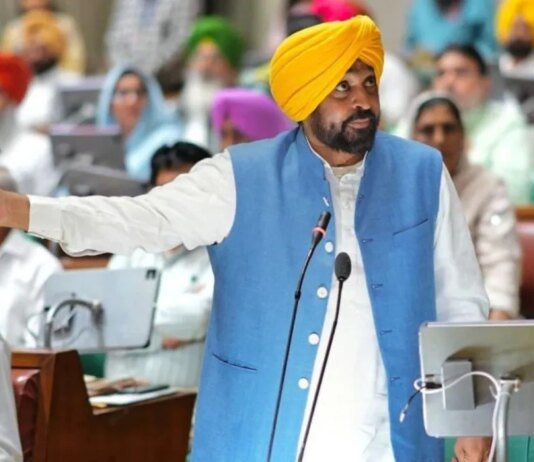 13 ਸਾਲਾਂ ਬਾਅਦ ਵੱਡਾ ਫੈਸਲਾ! ਮਜ਼ਦੂਰਾਂ ਦੀ ਘੱਟੋ-ਘੱਟ ਉਜਰਤ ‘ਚ 15% ਵਾਧਾ | ਪੰਜਾਬ ਖ਼ਬਰਾਂ 13 ਸਾਲਾਂ ਬਾਅਦ ਵੱਡਾ ਫੈਸਲਾ! ਮਜ਼ਦੂਰਾਂ ਦੀ ਘੱਟੋ-ਘੱਟ ਉਜਰਤ ‘ਚ 15% ਵਾਧਾ | ਪੰਜਾਬ ਖ਼ਬਰਾਂ