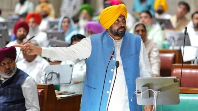 13 ਸਾਲਾਂ ਬਾਅਦ ਵੱਡਾ ਫੈਸਲਾ! ਮਜ਼ਦੂਰਾਂ ਦੀ ਘੱਟੋ-ਘੱਟ ਉਜਰਤ ‘ਚ 15% ਵਾਧਾ | ਪੰਜਾਬ ਖ਼ਬਰਾਂ