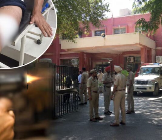 man injured after accidental firing during licensed weapon inspection in amritsar DCP office | ਅੰਮ੍ਰਿਤਸਰ ਖ਼ਬਰਾਂ (Amritsar News) man injured after accidental firing during licensed weapon inspection in amritsar DCP office | ਅੰਮ੍ਰਿਤਸਰ ਖ਼ਬਰਾਂ (Amritsar News)