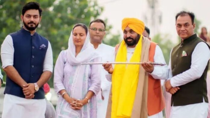 ਪੁਰਾਣੀਆਂ ਪਾਰਟੀਆਂ ਧਰਮ ਦੀ ਦੁਰਵਰਤੋਂ ਕਰਕੇ ਮੈਨੂੰ ਬਦਨਾਮ ਕਰਨ 'ਤੇ ਤੁਲੀਆਂ: CM ਮਾਨ | ਪੰਜਾਬ ਖ਼ਬਰਾਂ