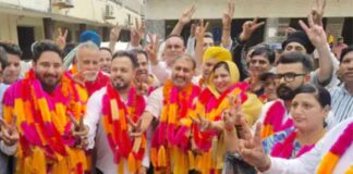 ਕਾਂਗਰਸ ਦੀ ਕਰਾਰੀ ਹਾਰ, ਨਕੋਦਰ ਨਗਰ ਕੌਂਸਲ ਦੇ ਪ੍ਰਧਾਨ ਦਾ ਅਹੁਦਾ ‘AAP’ ਨੇ ਕੀਤਾ ਹਾਸਲ | ਪੰਜਾਬ ਖ਼ਬਰਾਂ ਕਾਂਗਰਸ ਦੀ ਕਰਾਰੀ ਹਾਰ, ਨਕੋਦਰ ਨਗਰ ਕੌਂਸਲ ਦੇ ਪ੍ਰਧਾਨ ਦਾ ਅਹੁਦਾ 'AAP' ਨੇ ਕੀਤਾ ਹਾਸਲ | ਪੰਜਾਬ ਖ਼ਬਰਾਂ
