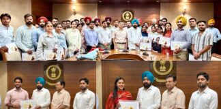 ਮਾਲ ਮੰਤਰੀ ਹਰਦੀਪ ਸਿੰਘ ਮੁੰਡੀਆਂ ਨੇ 33 ਪਟਵਾਰੀਆਂ ਨੂੰ ਸੌਂਪੇ ਨਿਯੁਕਤੀ ਪੱਤਰ | ਪੰਜਾਬ ਖ਼ਬਰਾਂ ਮਾਲ ਮੰਤਰੀ ਹਰਦੀਪ ਸਿੰਘ ਮੁੰਡੀਆਂ ਨੇ 33 ਪਟਵਾਰੀਆਂ ਨੂੰ ਸੌਂਪੇ ਨਿਯੁਕਤੀ ਪੱਤਰ | ਪੰਜਾਬ ਖ਼ਬਰਾਂ