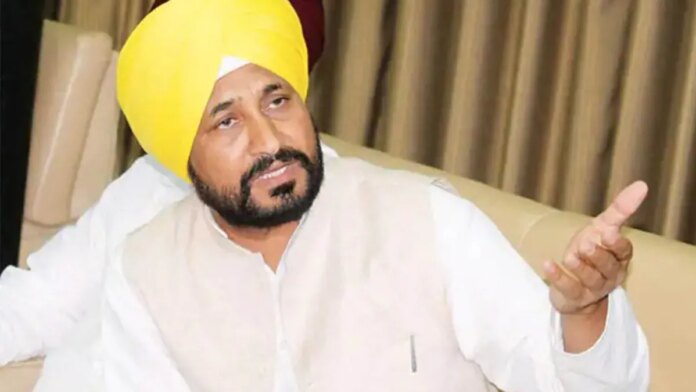 ਚਰਨਜੀਤ ਚੰਨੀ ਦੇ ਘਰ ਕਾਂਗਰਸੀਆਂ ਦੀ ਮੀਟਿੰਗ! ਵੇਖੋ ਕੌਣ ਕੌਣ ਪਹੁੰਚਿਆ | ਪੰਜਾਬ ਖ਼ਬਰਾਂ