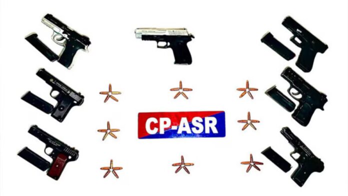 ARM-RECOVER-2026-07-4fd2a25a6b7d51904cdca66bba14f248-1200x675.jpg ਅੰਮ੍ਰਿਤਸਰ ਪੁਲਿਸ ਦੀ ਵੱਡੀ ਕਾਰਵਾਈ: 7 ਆਧੁਨਿਕ ਪਿਸਤੌਲਾਂ ਤੇ 40 ਜ਼ਿੰਦਾ ਕਾਰਤੂਸ ਸਮੇਤ 2 ਮੁਲਜ਼ਮ ਗ੍ਰਿਫ਼ਤਾਰ | ਪੰਜਾਬ ਖ਼ਬਰਾਂ