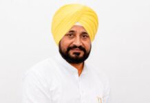 ਚਰਨਜੀਤ ਚੰਨੀ ਤੇ ਰੰਧਾਵਾ ਨੂੰ ਕੀਤਾ ਡਿਟੇਨ, PM ਦੇ ਘਰ ਮੁਹਰੇ ਕਾਂਗਰਸ ਦਾ ਪ੍ਰਦਰਸ਼ਨ | ਪੰਜਾਬ ਖ਼ਬਰਾਂ ਕਾਂਗਰਸ ਨੇ ਚੋਣ ਕਮੇਟੀਆਂ ਦਾ ਕੀਤਾ ਐਲਾਨ, ਚਰਨਜੀਤ ਸਿੰਘ ਚੰਨੀ ਨੂੰ ਮਿਲੀ ਵੱਡੀ ਜ਼ਿੰਮੇਵਾਰੀ | ਪੰਜਾਬ ਖ਼ਬਰਾਂ