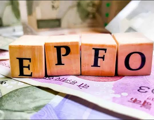 EPF Scheme 2026 New Rules: ਨੌਕਰੀਪੇਸ਼ਾ ਲੋਕਾਂ ਲਈ ਵੱਡੀ ਖ਼ਬਰ, ਬਦਲ ਗਿਆ PF ਕਟੌਤੀ ਦਾ ਪੂਰਾ ਗਣਿਤ, ਜਾਣੋ ਤੁਹਾਡੀ ਸੈਲਰੀ ਵਧੇਗੀ ਜਾਂ ਘਟੇਗੀ