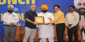 ਜੇਈਈ ਅਤੇ ਨੀਟ 2026 ਵਿੱਚ ਸਰਕਾਰੀ ਸਕੂਲਾਂ ਦੇ ਵਿਦਿਆਰਥੀਆਂ ਨੇ ਰਚਿਆ ਇਤਿਹਾਸ | ਜੇਈਈ ਅਤੇ ਨੀਟ 2026 ਵਿੱਚ ਸਰਕਾਰੀ ਸਕੂਲਾਂ ਦੇ ਵਿਦਿਆਰਥੀਆਂ ਨੇ ਰਚਿਆ ਇਤਿਹਾਸ | ਪੰਜਾਬ ਖ਼ਬਰਾਂ