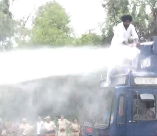 chandigarh police registers fir against waris punjab de leaders after protest| chandigarh police registers fir against waris punjab de leaders after protest |