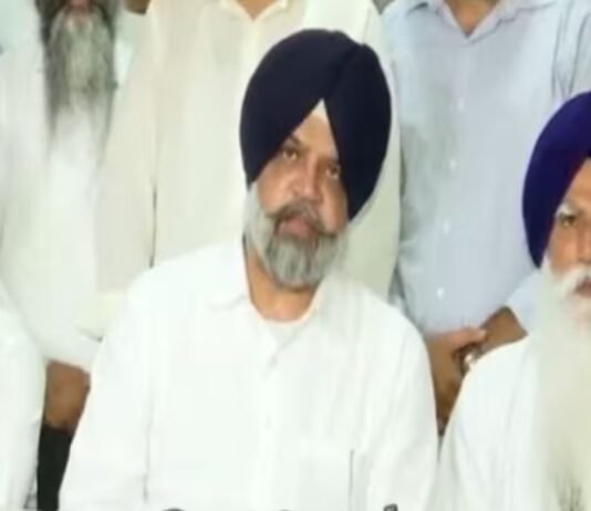 ਅਕਾਲੀ ਦਲ ਦੇ ਕੁੱਝ ਲੀਡਰ ਸਾਡੇ ਸੰਪਰਕ ‘ਚ, ਇਸ ਪਾਰਟੀ ਨੇ ਕੀਤਾ ਵੱਡਾ ਐਲਾਨ | ਅਕਾਲੀ ਦਲ ਦੇ ਕੁੱਝ ਲੀਡਰ ਸਾਡੇ ਸੰਪਰਕ 'ਚ, ਇਸ ਪਾਰਟੀ ਨੇ ਕੀਤਾ ਵੱਡਾ ਐਲਾਨ | ਪੰਜਾਬ ਖ਼ਬਰਾਂ