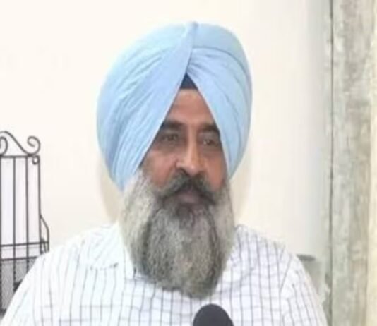 ਹਾਕੀ ਵਿਸ਼ਵ ਕੱਪ 2026 ਤੋਂ ਪਹਿਲਾਂ ਭਾਰਤੀ ਹਾਕੀ ਟੀਮ ਦੀ ਜਰਸੀ ਦਾ ਰੰਗ ਬਦਲਣ ‘ਤੇ ਵਿਵਾਦ, ਪਰਗਟ ਸਿੰਘ ਅਤੇ ਵੀਰੇਨ ਰਸਕੀਨਾ ਨੇ ਜਤਾਈ ਨਾਰਾਜ਼ਗੀ | ਹਾਕੀ ਵਿਸ਼ਵ ਕੱਪ 2026 ਤੋਂ ਪਹਿਲਾਂ ਭਾਰਤੀ ਹਾਕੀ ਟੀਮ ਦੀ ਜਰਸੀ ਦਾ ਰੰਗ ਬਦਲਣ 'ਤੇ ਵਿਵਾਦ, ਪਰਗਟ ਸਿੰਘ ਅਤੇ ਵੀਰੇਨ ਰਸਕੀਨਾ ਨੇ ਜਤਾਈ ਨਾਰਾਜ਼ਗੀ | ਪੰਜਾਬ ਖ਼ਬਰਾਂ