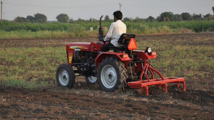 TRACTOR-2026-06-9f4d45d63dc6b09c14fdbb266e54a235-1200x675.jpg ਸਾਵਧਾਨ! ਟਰੈਕਟਰਾਂ ਤੇ ਖੇਤੀਬਾੜੀ ਸੰਦਾਂ ਲਈ 1 ਅਕਤੂਬਰ ਤੋਂ ਸਖ਼ਤ ਨਿਯਮ ਲਾਗੂ | ਪੰਜਾਬ ਖ਼ਬਰਾਂ