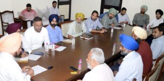 ਲੁਧਿਆਣਾ ਵਿਖੇ ਬਣਾਈ ਜਾਵੇਗੀ ਫੁੱਲਾਂ ਦੀ ਵਿਸ਼ਵ ਪੱਧਰੀ ਮੰਡੀ: ਹਰਚੰਦ ਸਿੰਘ ਬਰਸਟ | ਲੁਧਿਆਣਾ ਵਿਖੇ ਬਣਾਈ ਜਾਵੇਗੀ ਫੁੱਲਾਂ ਦੀ ਵਿਸ਼ਵ ਪੱਧਰੀ ਮੰਡੀ: ਹਰਚੰਦ ਸਿੰਘ ਬਰਸਟ | ਪੰਜਾਬ ਖ਼ਬਰਾਂ