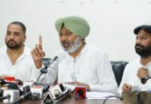 ‘ਵਿਦਿਆਰਥੀਆਂ ਦੇ ਅੱਗੇ ਝੁਕੀ ਹੰਕਾਰੀ ਭਾਜਪਾ…’: ਵਿੱਤ ਮੰਤਰੀ ਹਰਪਾਲ ਚੀਮਾ! ਪੀਐਮ ਮੋਦੀ ਨੇ ਸੂਬੇ ਦੇ ਬਕਾਇਆ ਫੰਡਾਂ ਨੂੰ ਨਜ਼ਰਅੰਦਾਜ਼ ਕਰਕੇ ਪੰਜਾਬ ਦੇ ਹਰ ਵਰਗ ਨੂੰ ਨਿਰਾਸ਼ ਕੀਤਾ: ਹਰਪਾਲ ਸਿੰਘ ਚੀਮਾ | ਪੰਜਾਬ ਖ਼ਬਰਾਂ