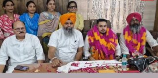 ਕੈਨੇਡਾ ਦੀ PR ਛੱਡ ਵਾਪਸ ਆਇਆ ਨੌਜਵਾਨ ਬਣਿਆ ਨਗਰ ਕੌਂਸਲ ਦਾ ਪ੍ਰਧਾਨ | Punjab: ਕੈਨੇਡਾ ਦੀ PR ਛੱਡ ਵਾਪਸ ਆਇਆ ਨੌਜਵਾਨ ਬਣਿਆ ਨਗਰ ਕੌਂਸਲ ਦਾ ਪ੍ਰਧਾਨ | ਪੰਜਾਬ ਖ਼ਬਰਾਂ