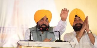 ਪੰਜਾਬ ਸਰਕਾਰ ਵੱਲੋਂ ਹੜਤਾਲੀ ਕਰਮਚਾਰੀਆਂ ‘ਤੇ ਸਖ਼ਤ ਕਾਰਵਾਈ ਦੀ ਤਿਆਰੀ | ਐਨਾਲਾਗ ਪਨੀਰ ਕੀ ਹੈ? ਅਸਲੀ ਪਨੀਰ ਤੋਂ ਕਿਵੇਂ ਵੱਖਰਾ ਹੈ, ਜਾਣੋ ਪੂਰੀ ਜਾਣਕਾਰੀ