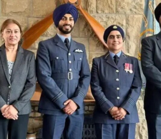 ਜਥੇਦਾਰ ਸ੍ਰੀ ਅਕਾਲ ਤਖ਼ਤ ਸਾਹਿਬ ਵੱਲੋਂ ਯੂਕੇ ਦੀ ਹਵਾਈ ਫ਼ੌਜ ’ਚ ਫਲਾਈਟ ਲੈਫਟੀਨੈਂਟ ਦੀ ਪ੍ਰਾਪਤੀ ਲਈ ਅਰਸ਼ਦੀਪ ਸਿੰਘ ਨੂੰ ਵਧਾਈ | ਪੰਜਾਬ ਖ਼ਬਰਾਂ ਜਥੇਦਾਰ ਸ੍ਰੀ ਅਕਾਲ ਤਖ਼ਤ ਸਾਹਿਬ ਵੱਲੋਂ ਯੂਕੇ ਦੀ ਹਵਾਈ ਫ਼ੌਜ ’ਚ ਫਲਾਈਟ ਲੈਫਟੀਨੈਂਟ ਦੀ ਪ੍ਰਾਪਤੀ ਲਈ ਅਰਸ਼ਦੀਪ ਸਿੰਘ ਨੂੰ ਵਧਾਈ | ਪੰਜਾਬ ਖ਼ਬਰਾਂ