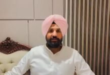 ਰਾਜਾ ਵੜਿੰਗ ਨੇ ਸਾਬਕਾ DGP ਮੁਹੰਮਦ ਮੁਸਤਫਾ ਨੂੰ ਭੇਜਿਆ ਮਾਣਹਾਨੀ ਨੋਟਿਸ, ਜਨਤਕ ਮੁਆਫ਼ੀ ਦੀ ਕੀਤੀ ਮੰਗ | ਰਾਜਾ ਵੜਿੰਗ ਨੇ ਸਾਬਕਾ DGP ਮੁਹੰਮਦ ਮੁਸਤਫਾ ਨੂੰ ਭੇਜਿਆ ਮਾਣਹਾਨੀ ਨੋਟਿਸ, ਜਨਤਕ ਮੁਆਫ਼ੀ ਦੀ ਕੀਤੀ ਮੰਗ | ਪੰਜਾਬ ਖ਼ਬਰਾਂ