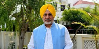 ਆਪ ਆਗੂ ਬਲਤੇਜ ਪੰਨੂ ਨੇ ਤਖ਼ਤ ਸ੍ਰੀ ਹਜ਼ੂਰ ਸਾਹਿਬ ਵਿਖੇ ਸੁਖਬੀਰ ਬਾਦਲ ‘ਤੇ ਹਮਲੇ ਦੀ ਕੋਸ਼ਿਸ਼ ਦੀ ਕੀਤੀ ਨਿਖੇਧੀ | ਆਪ ਆਗੂ ਬਲਤੇਜ ਪੰਨੂ ਨੇ ਤਖ਼ਤ ਸ੍ਰੀ ਹਜ਼ੂਰ ਸਾਹਿਬ ਵਿਖੇ ਸੁਖਬੀਰ ਬਾਦਲ 'ਤੇ ਹਮਲੇ ਦੀ ਕੋਸ਼ਿਸ਼ ਦੀ ਕੀਤੀ ਨਿਖੇਧੀ | ਪੰਜਾਬ ਖ਼ਬਰਾਂ