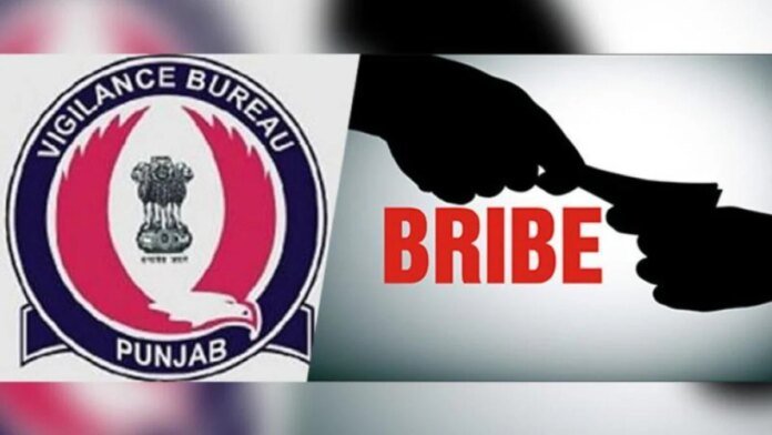 Mohali Vigilance Raid:ਮੋਹਾਲੀ ਤਹਿਸੀਲ 'ਚ ਵਿਜੀਲੈਂਸ ਦਾ ਵੱਡਾ ਐਕਸ਼ਨ, 1 ਲੱਖ ਰਿਸ਼ਵਤ ਲੈਂਦੀ ਕਲਰਕ ਕਾਬੂ! | ਪੰਜਾਬ ਖ਼ਬਰਾਂ