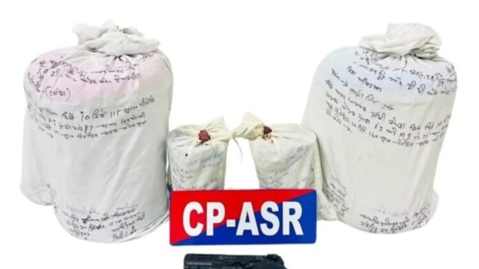CP-ASR-2026-08-70850851326119307c9b221350fc5301-1200x675.jpg ਪੁਲਿਸ ਦੀ ਵੱਡੀ ਕਾਮਯਾਬੀ: 21.299 KG ਹੈਰੋਇਨ, 970 ਗ੍ਰਾਮ ICE ਅਤੇ ਗੈਰ-ਕਾਨੂੰਨੀ ਹਥਿਆਰਾਂ ਸਮੇਤ 5 ਮੁਲਜ਼ਮ ਕਾਬੂ | ਪੰਜਾਬ ਖ਼ਬਰਾਂ